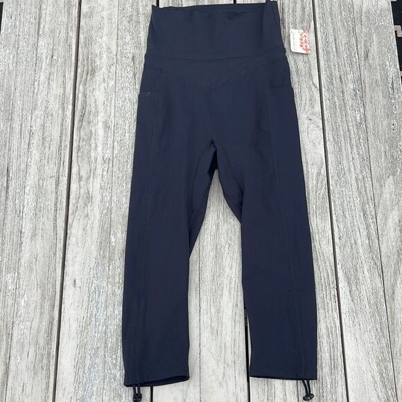 FP MOVEMENT BY FREE PEOPLE CLASS ACT HIGH WAISTED CROPPED LEGGINGS BLACK XS‎ NWT - Picture 3 of 6